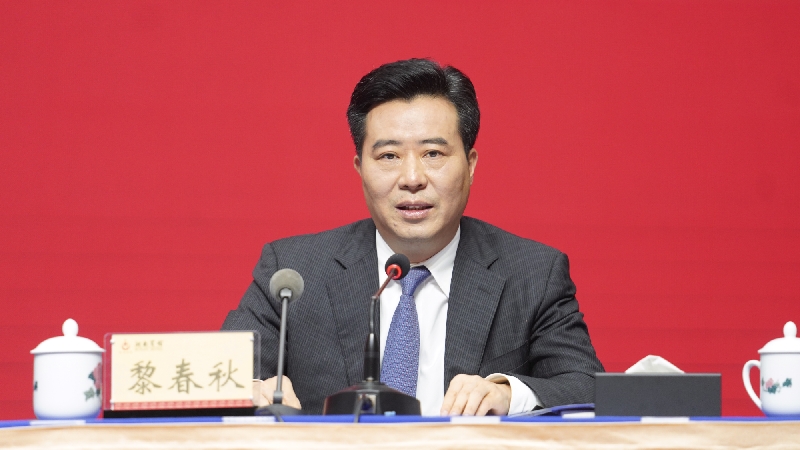 黎春秋：扩大经济强县（市）经济自主权，深化人口小县改革发展